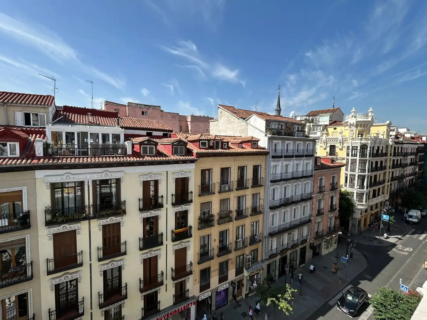 Vista exterior de Piso en venta en Madrid con Calefacción, Parquet y Trastero