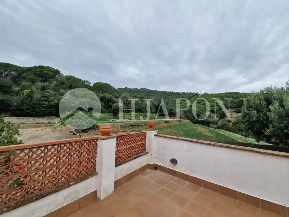 Terrassa de Finca rústica en venda en Vilassar de Dalt amb Aire condicionat, Calefacció i Jardí privat
