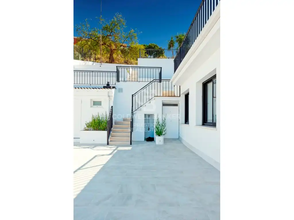 Terrace of Houses for sale in Esplugues de Llobregat