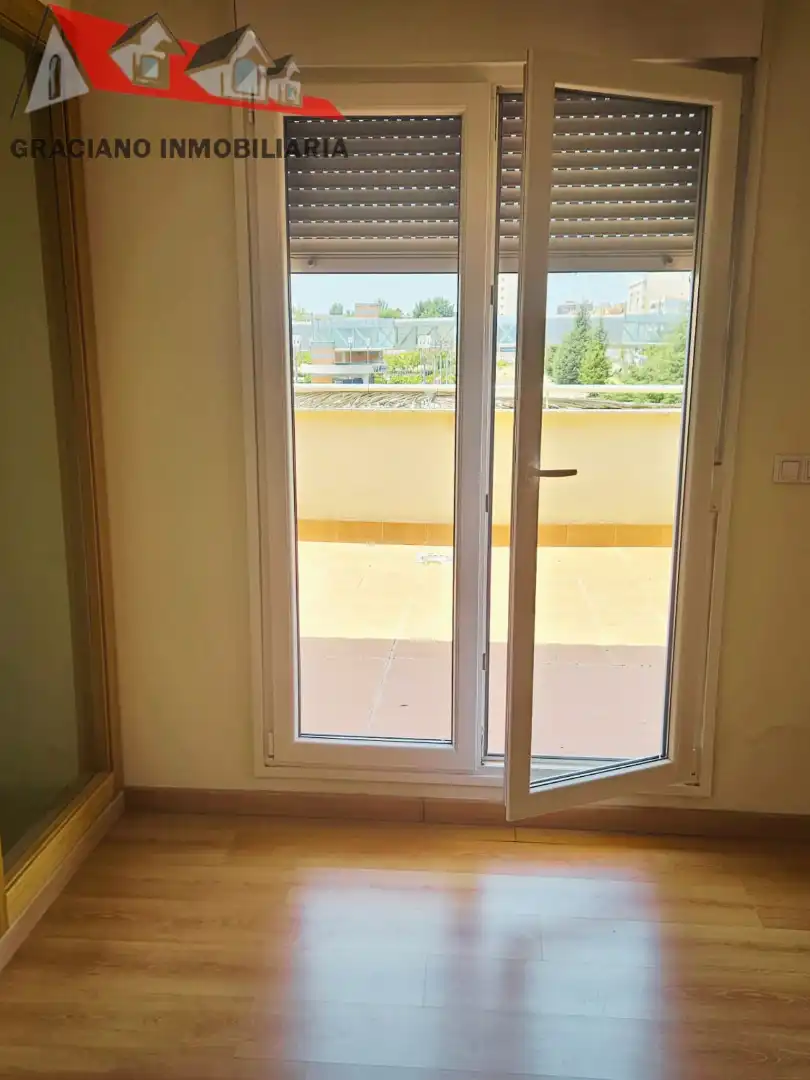 Adossat amb terrassa en venda a Facultad de Medicina, imagen 30