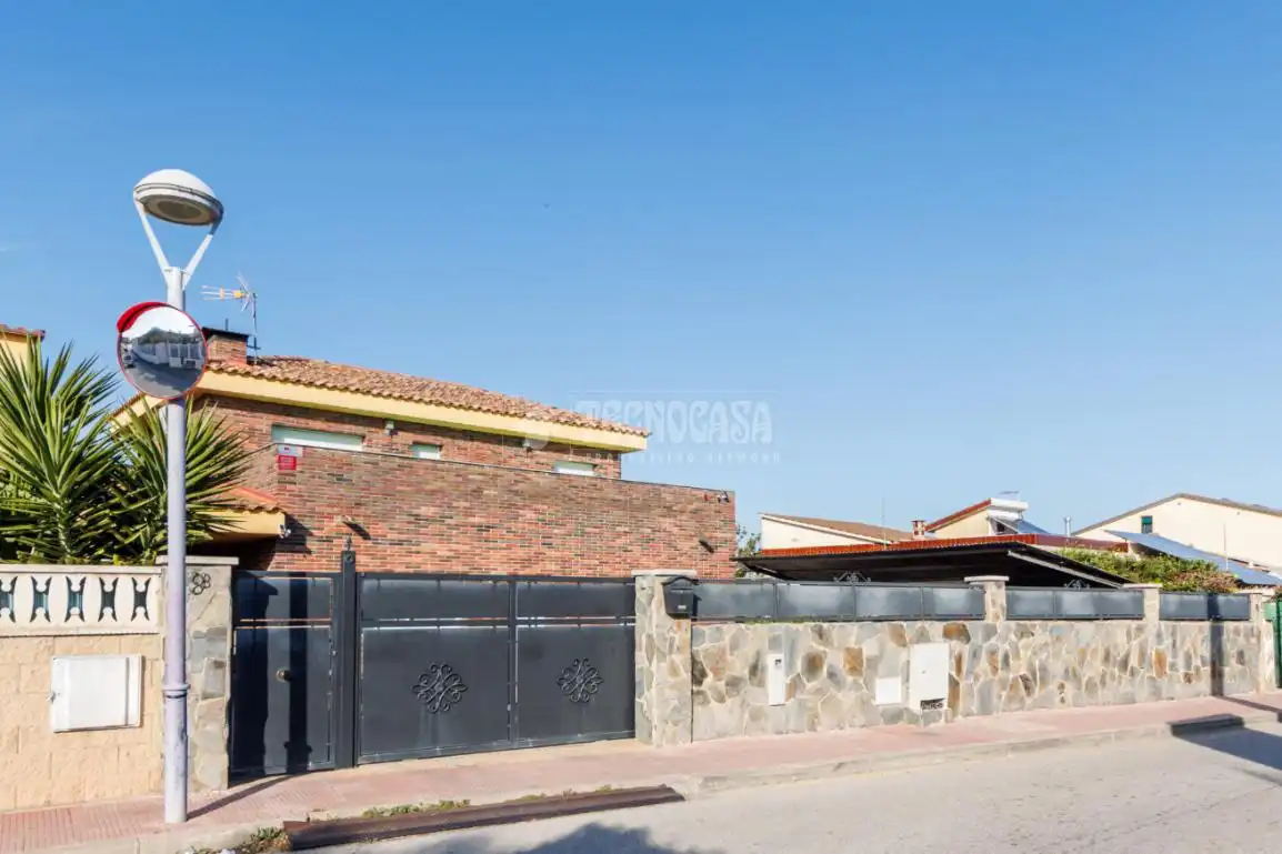 Vista exterior de Casa o chalet en venta en Tarragona con Aire acondicionado, Jardín privado y Terraza