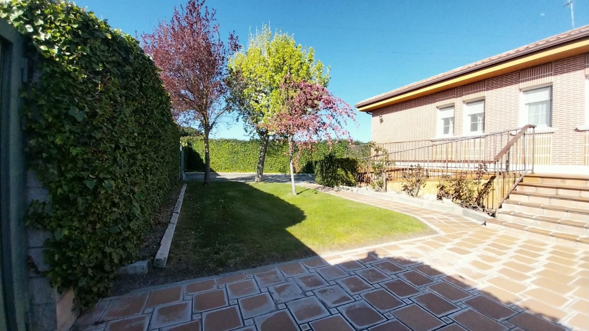 Garden of House or chalet for sale in Valladolid Capital  with Air Conditioner, Heating and Private garden