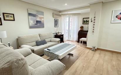 Living room of Flat for sale in  Madrid Capital  with Air Conditioner