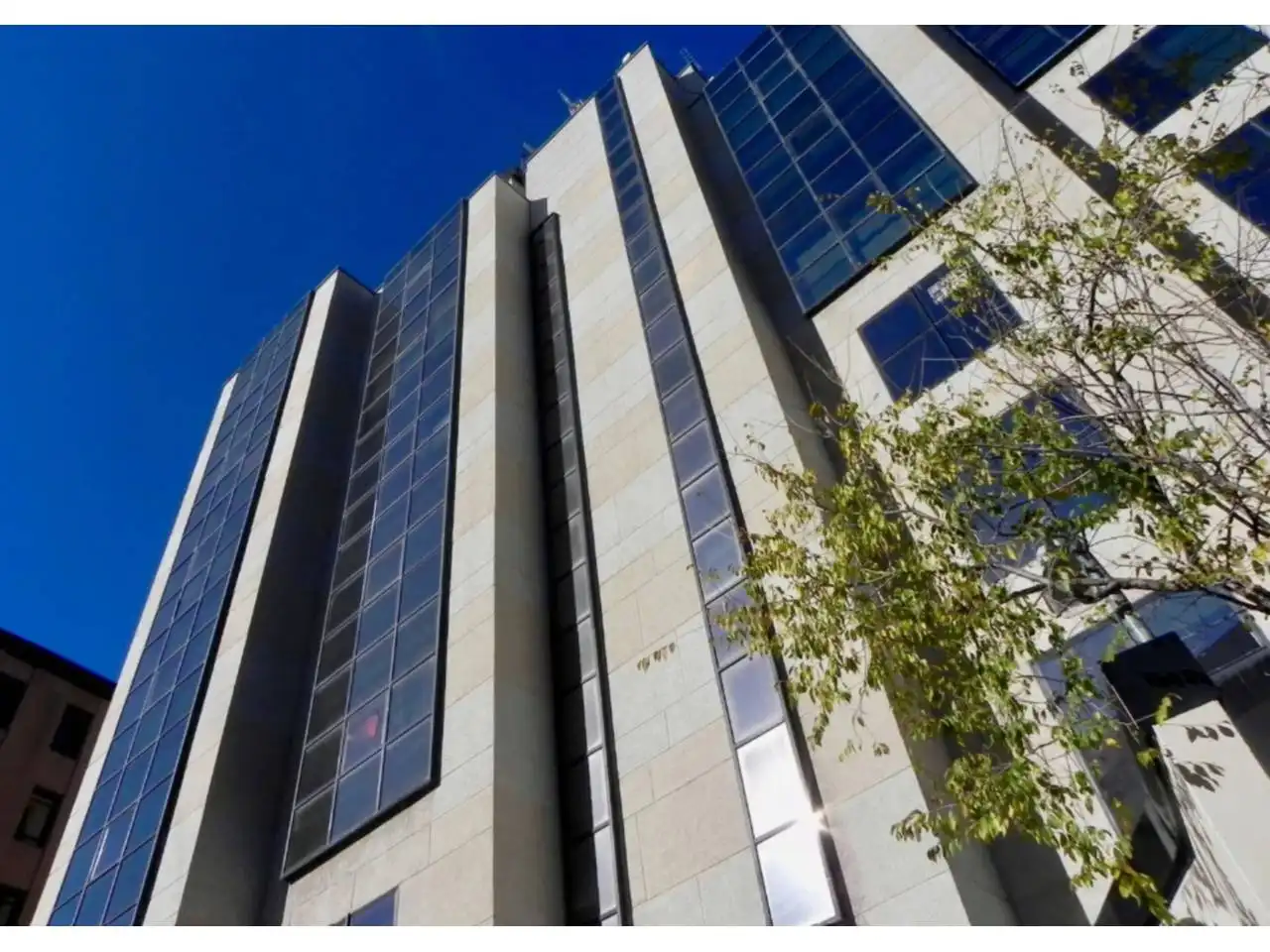 Exterior view of Office for rent in Madrid  with Air Conditioner and Alarm