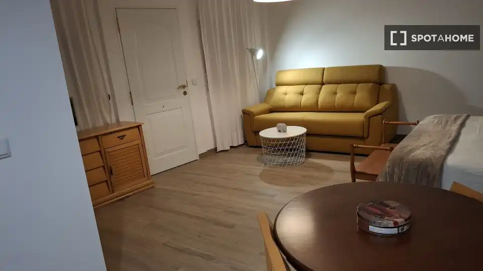 Sala d'estar de Apartament per a compartir en Llíria amb Aire condicionat, Terrassa i Moblat