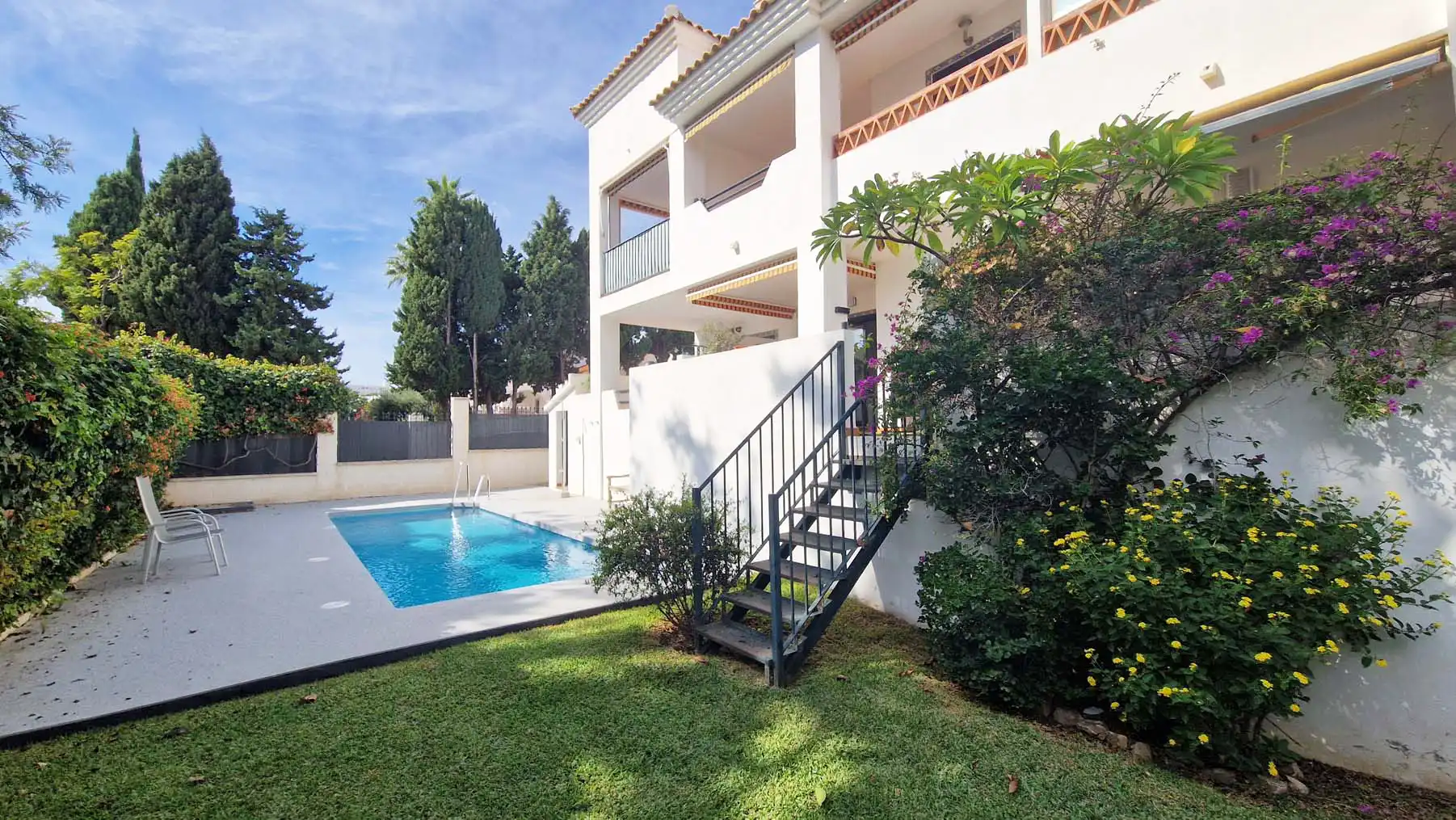 Vista exterior de Pis en venda en Torremolinos amb Aire condicionat, Calefacció i Terrassa