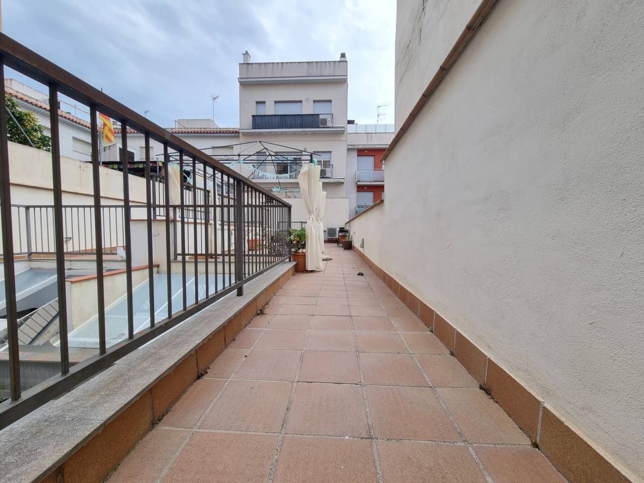 Exterior view of Duplex for sale in Mataró  with Air Conditioner, Heating and Private garden