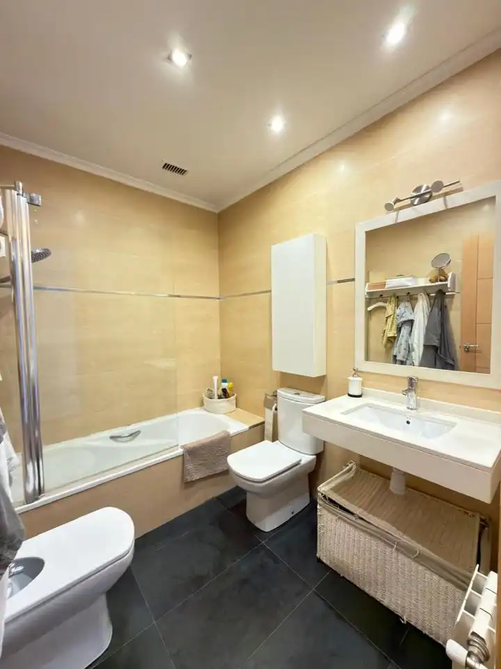 Baño de Casa o chalet en venta en Burgos con Calefacción, Jardín privado y Trastero