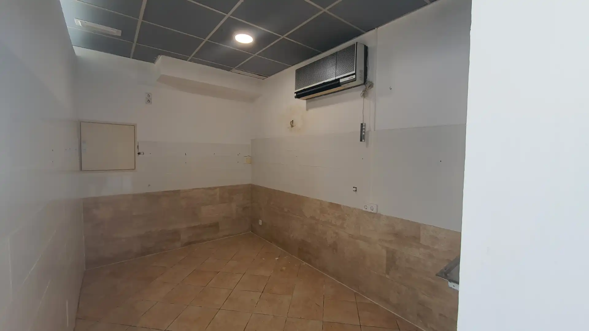 Local comercial de lloguer a Carrer Lluís Companys 1, imagen 7