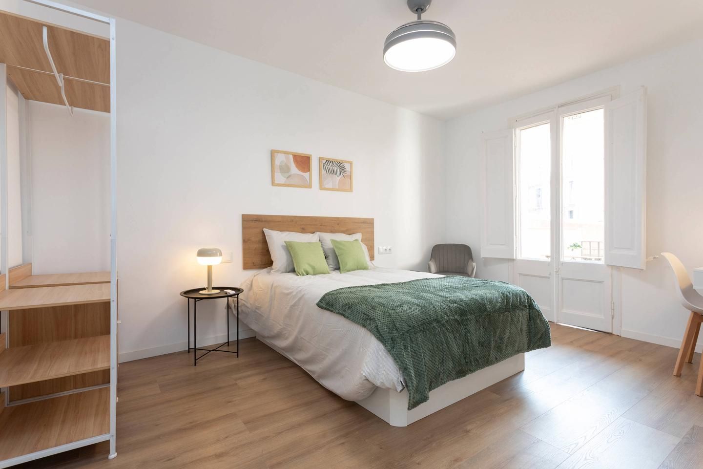 Pis per a compartir a Carrer dels Tallers, El Raval, Ciutat Vella