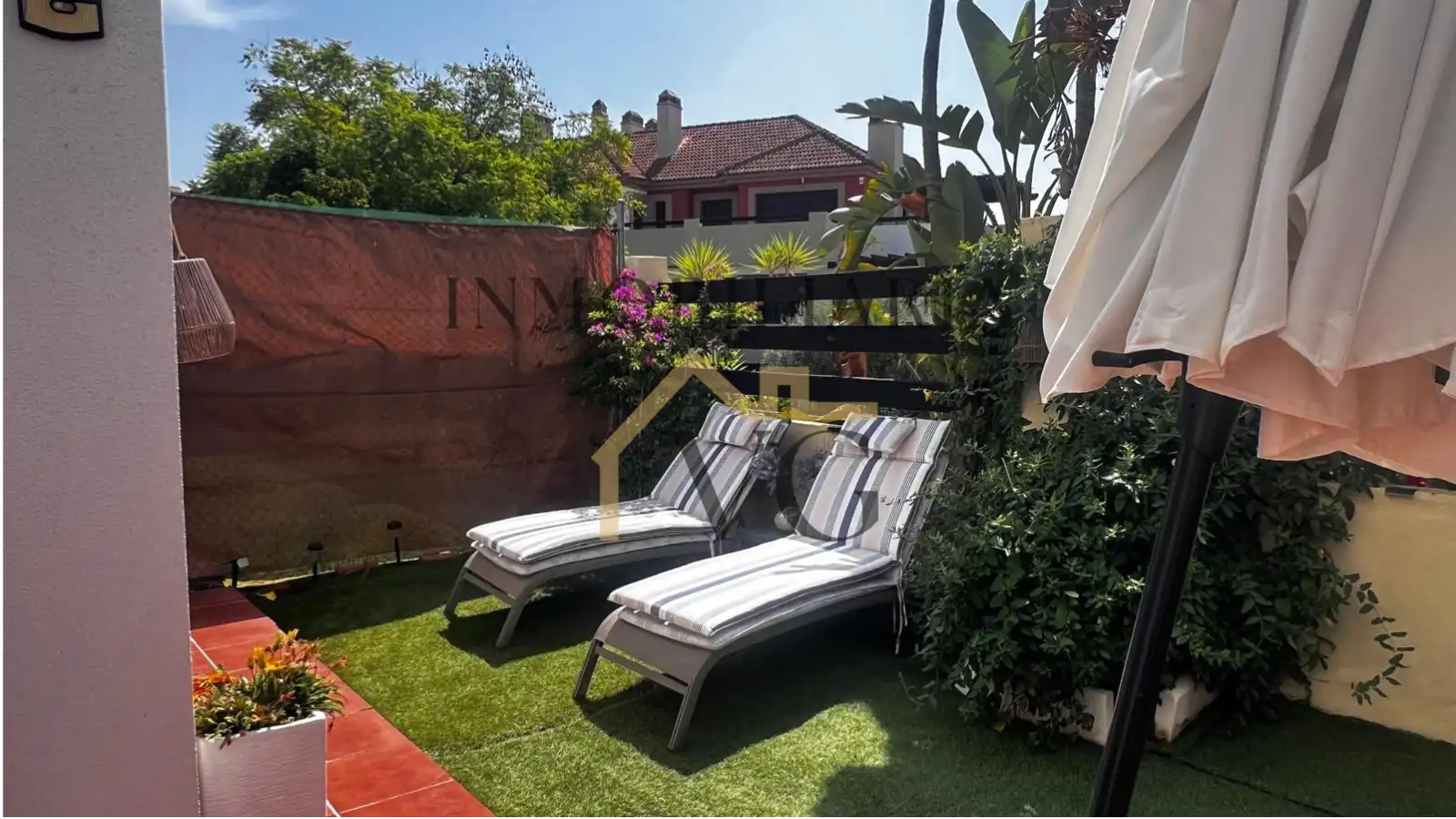 Terrace of Flat for sale in Guillena  with Parquet flooring, Storage room and Swimming Pool