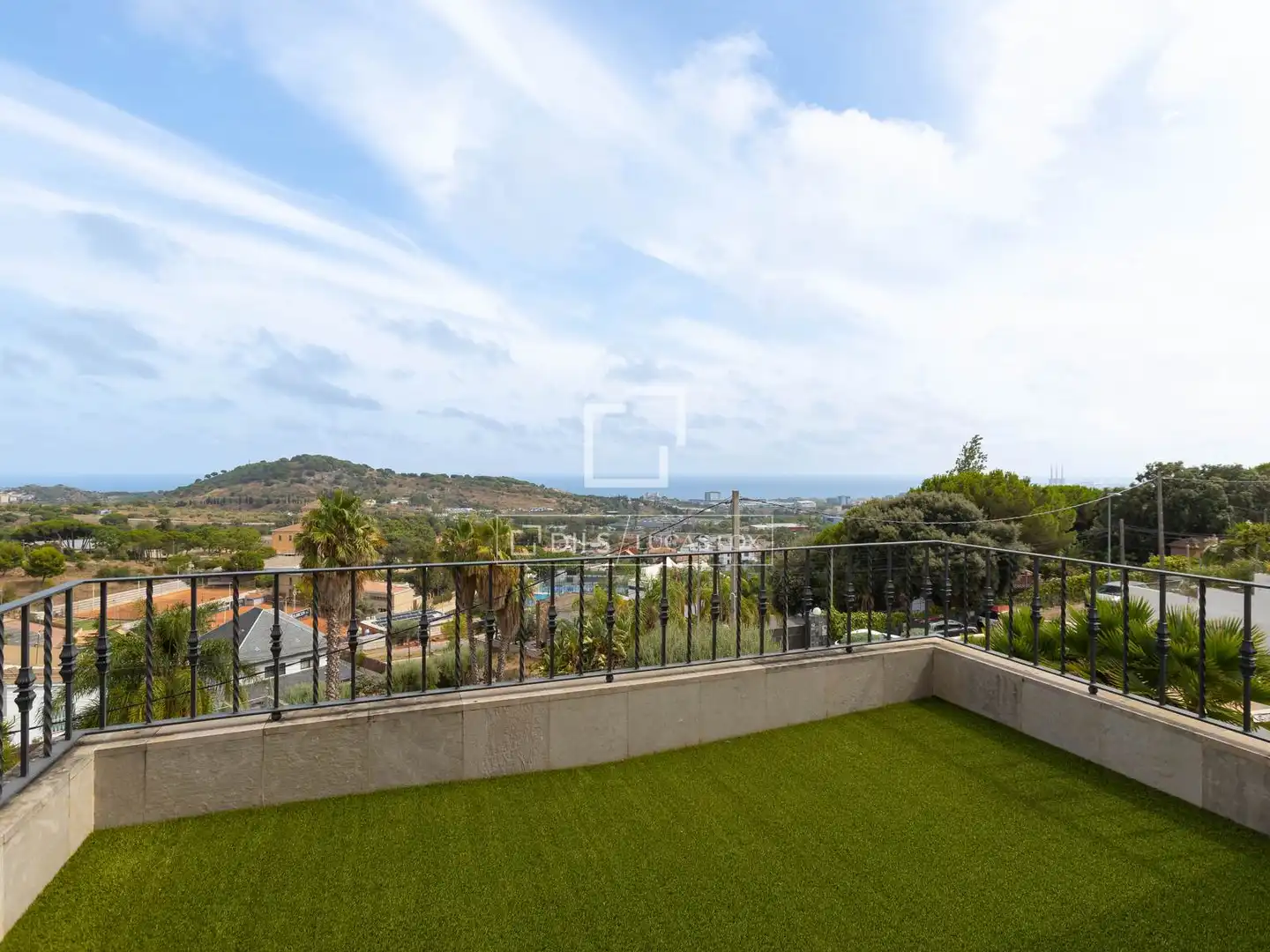 Terrace of Houses for sale in Badalona  with Air Conditioner, Heating and Private garden