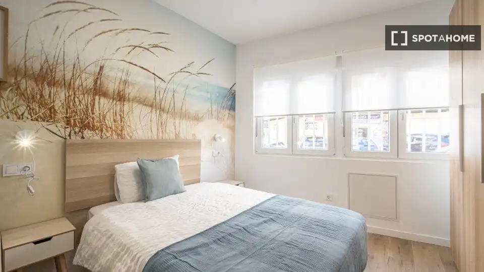 Bedroom of Study for share in Madrid  with Air Conditioner, Terrace and Furnished