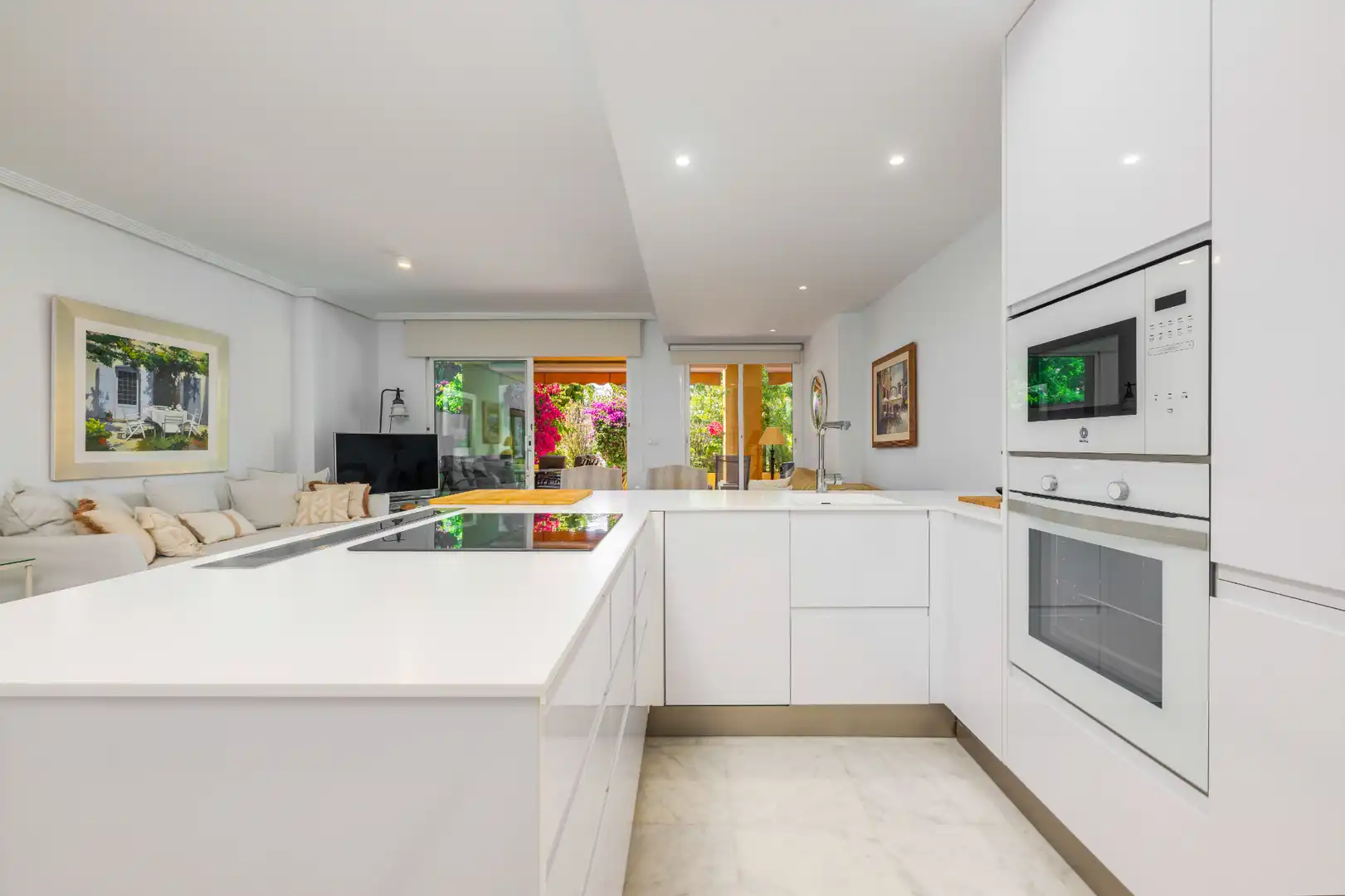 Kitchen of Ground floor for sale in Marbella  with Air Conditioner, Heating and Terrace