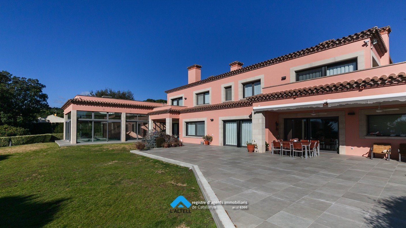 Exterior view of House or chalet for sale in L'Ametlla del Vallès  with Air Conditioner, Heating and Private garden