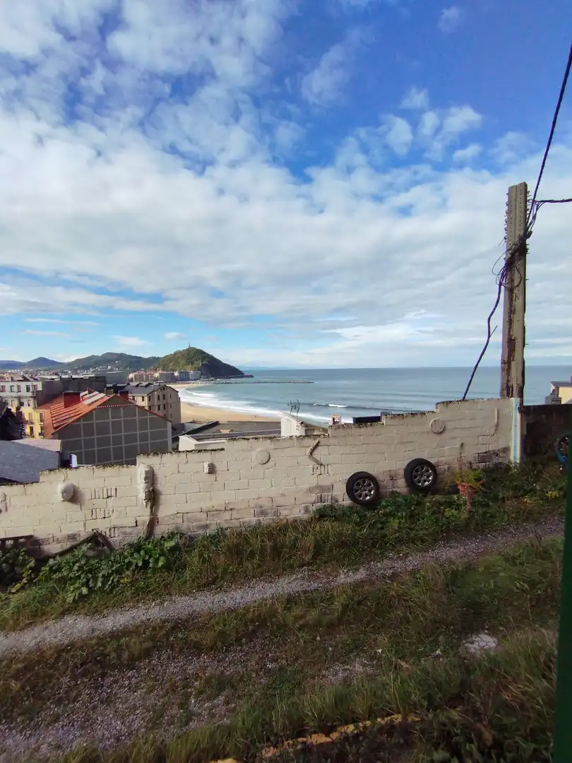 Vista exterior de Pis de lloguer en Donostia - San Sebastián  amb Moblat