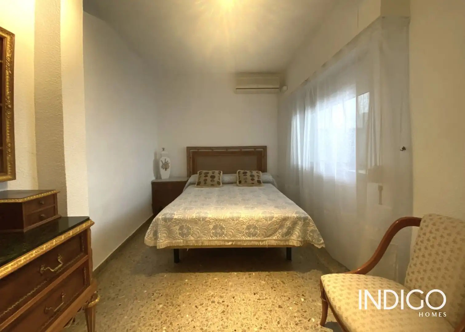 Habitación de Ático en venta en Alicante / Alacant con Calefacción, Terraza y Amueblado