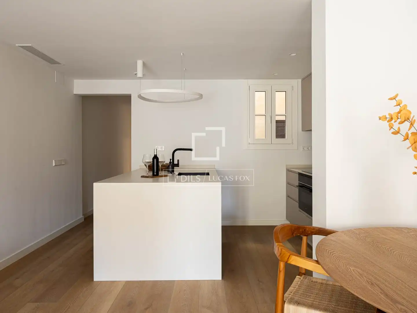 Kitchen of Flat for sale in Barcelona  with Air Conditioner, Terrace and Swimming Pool