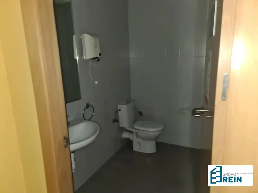 Local comercial en venda a Avenida del Doctor Mendiguchia Carriche 7, imagen 9