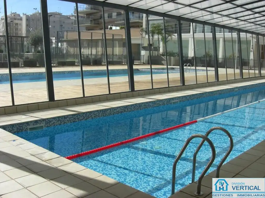Piscina de Pis de lloguer en Paterna amb Aire condicionat, Calefacció i Terrassa
