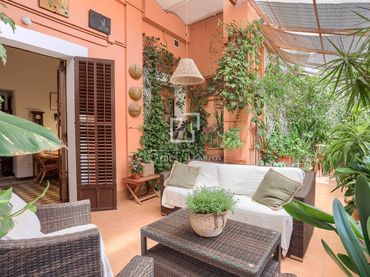 Appartamento con balcone in vendita a Llevant