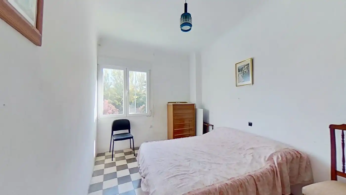 Dormitori de Finca rústica en venda en Granada amb Terrassa i Balcó