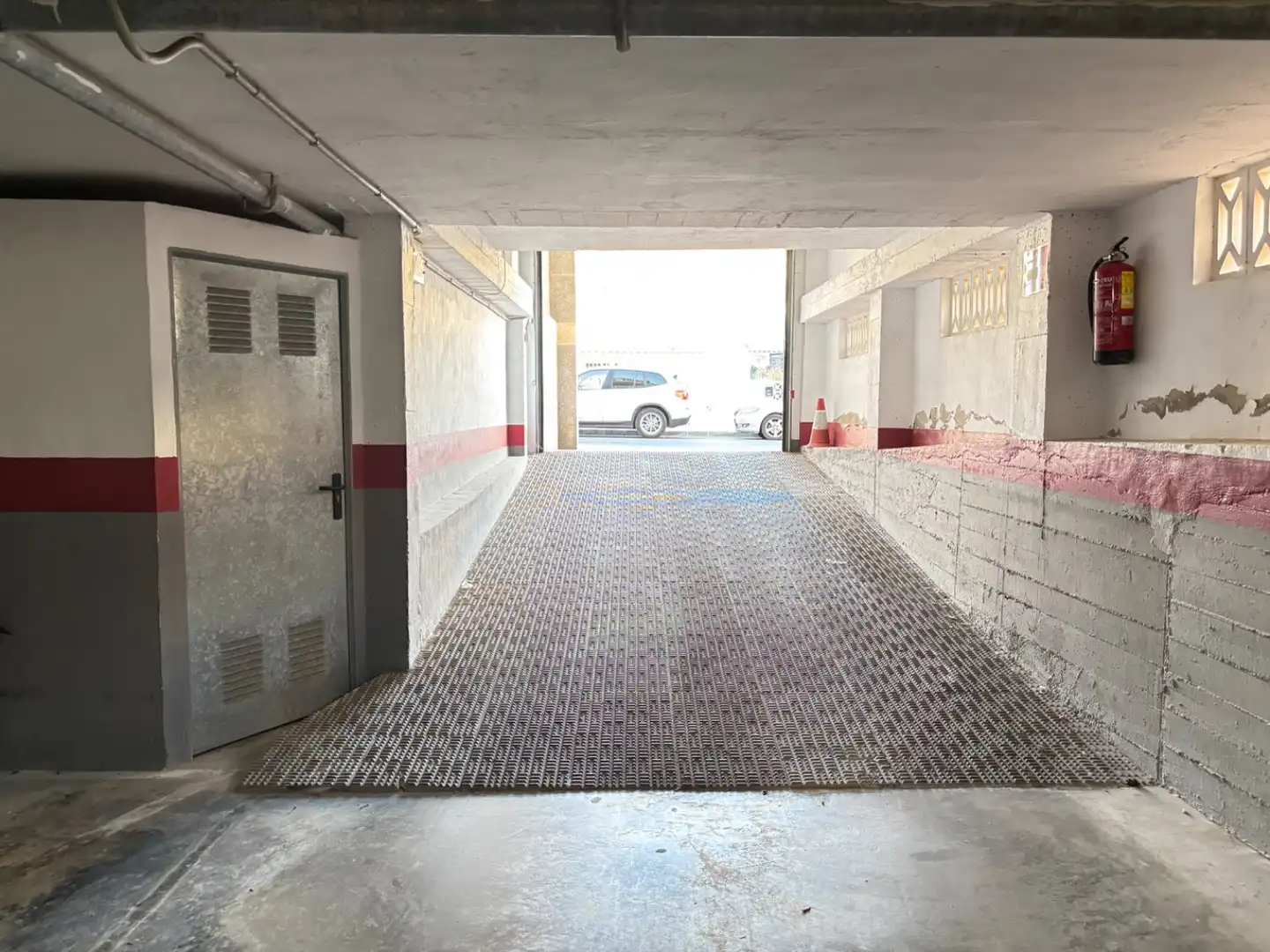 Aparcament de Apartament en venda en Torrevieja amb Aire condicionat, Terrassa i Internet