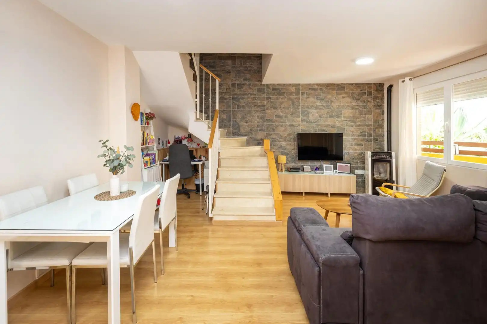 Sala de estar de Casa adosada en venta en Gójar con Calefacción