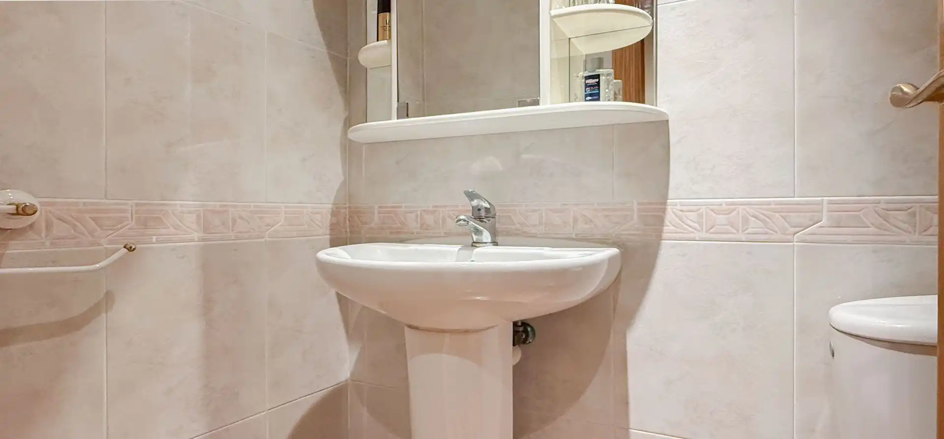 Bathroom of Flat for sale in Sant Boi de Llobregat