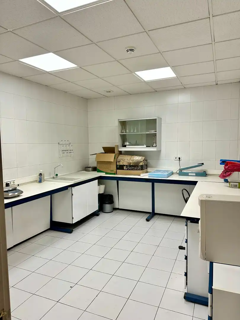 Cocina de Nave industrial en venta en Santander