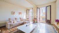 Living room of Flat for sale in  Barcelona Capital  with Air Conditioner and Balcony