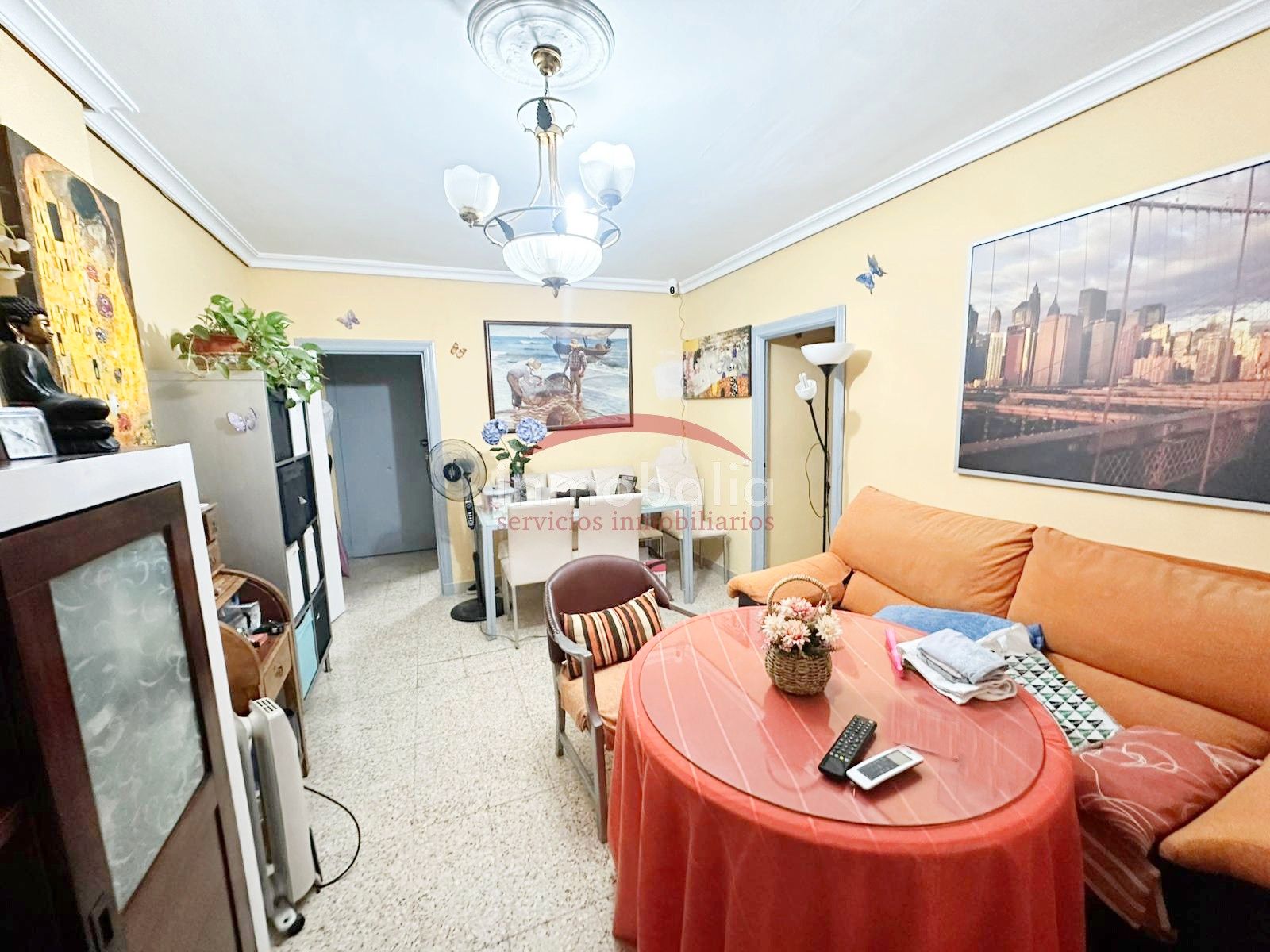 Living room of Flat for sale in  Sevilla Capital  with Air Conditioner, Terrace and Furnished