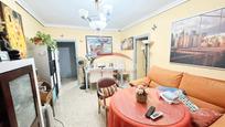 Living room of Flat for sale in  Sevilla Capital  with Air Conditioner, Terrace and Furnished