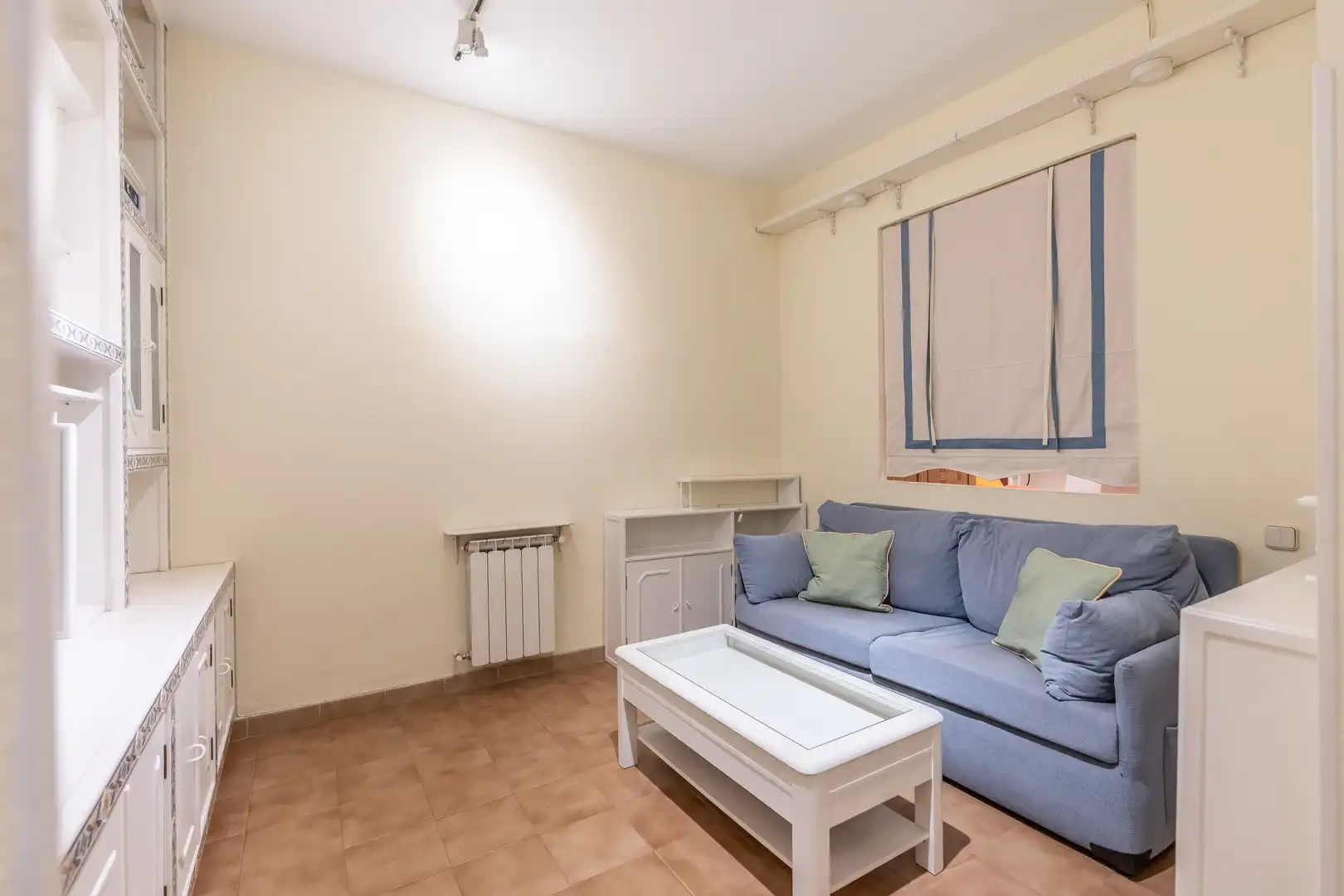 Sala d'estar de Pis en venda en Madrid amb Calefacció