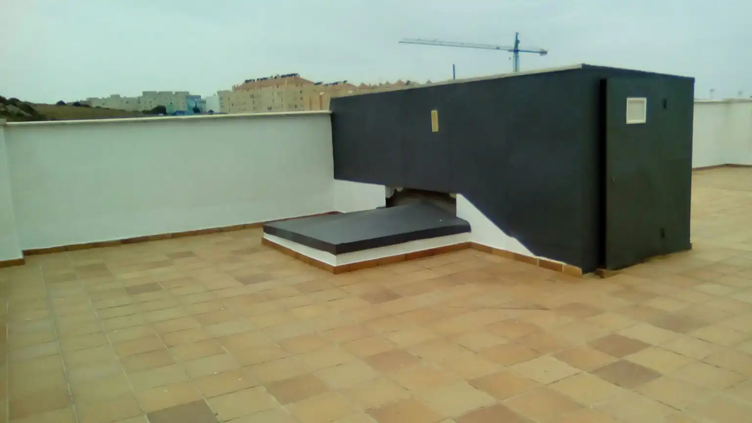 Terrasse von Fabrikhallen zum Verkauf in Tarifa