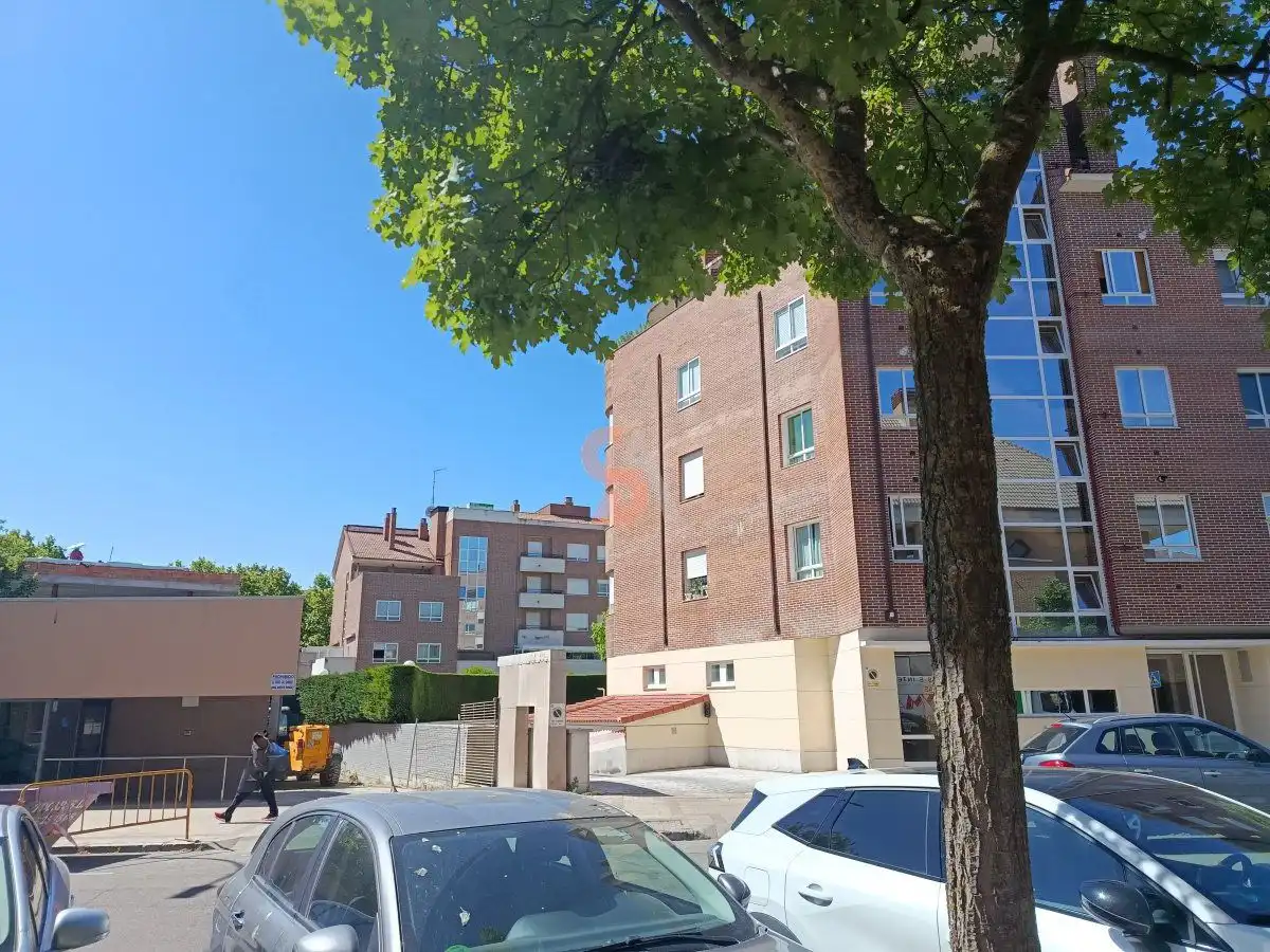 Exterior view of Flat for rent in Valladolid  with Heating, Terrace and Storage room