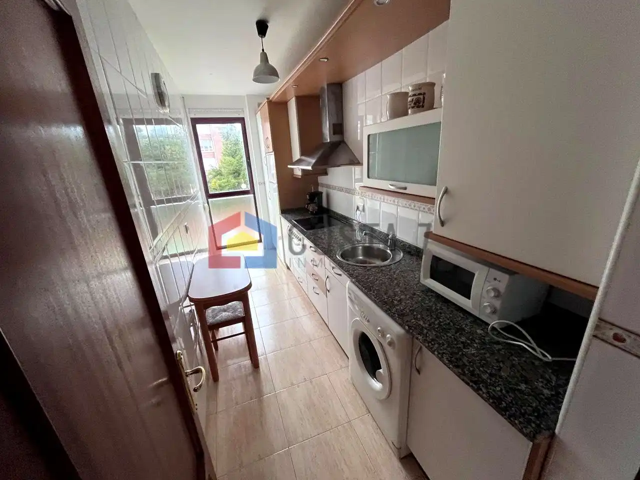 Küche von Wohnung zum Verkauf in Arnuero mit Abstellraum und Möbliert
