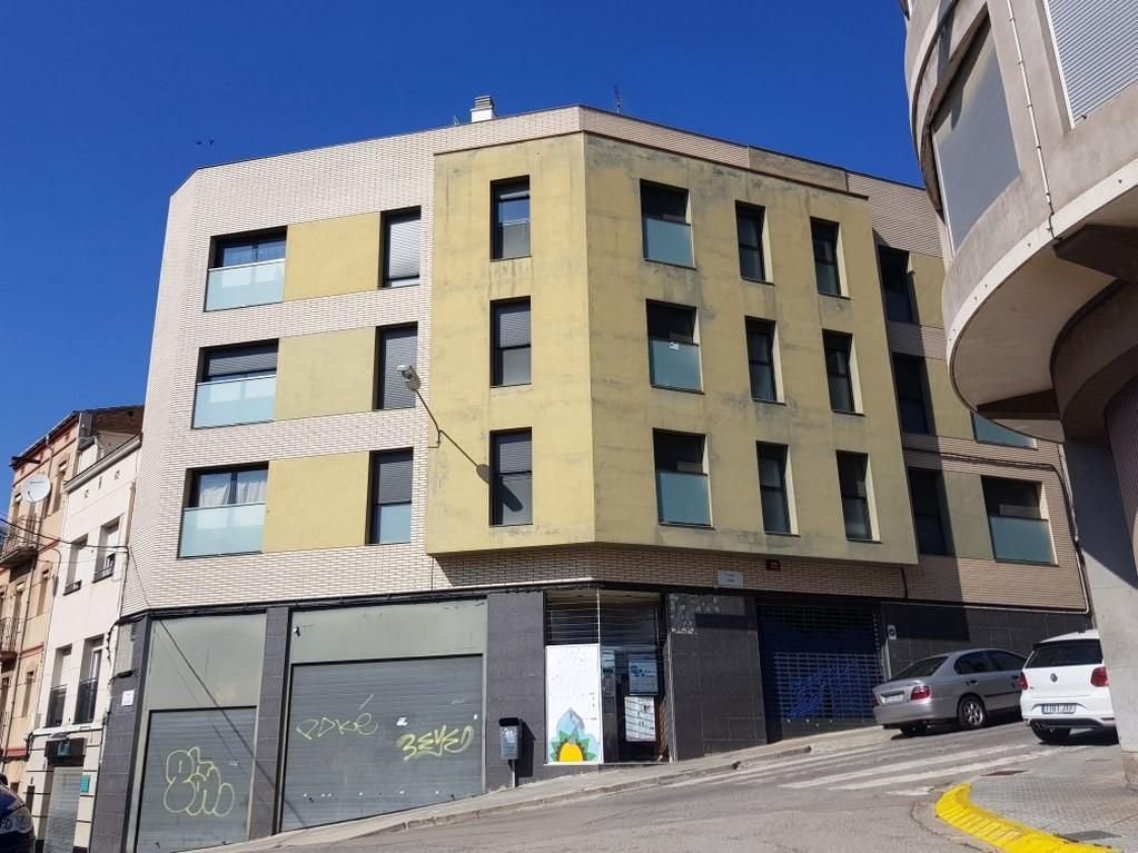 Exterior view of Building for sale in Manresa