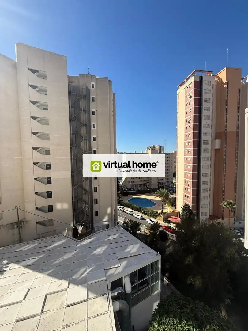 Vista exterior de Pis de lloguer en Benidorm amb Aire condicionat, Calefacció i Moblat