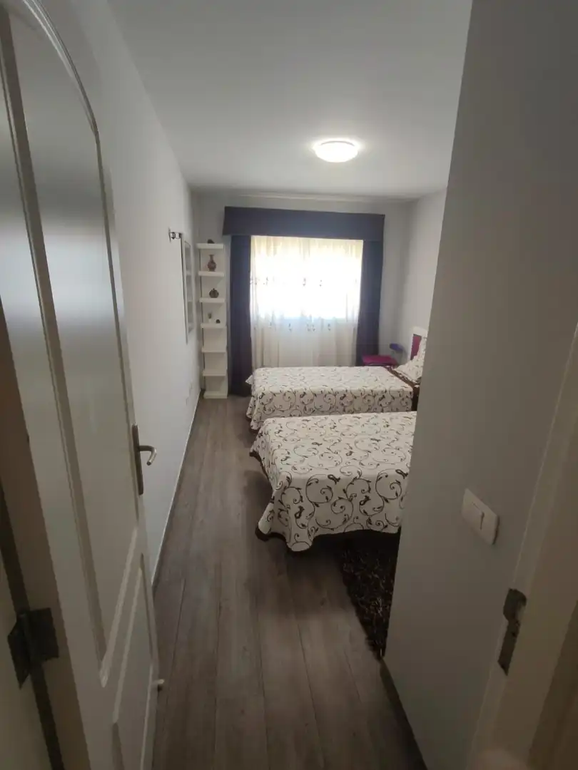 Dormitori de Pis de lloguer en Granadilla de Abona amb Parquet, Moblat i Forn