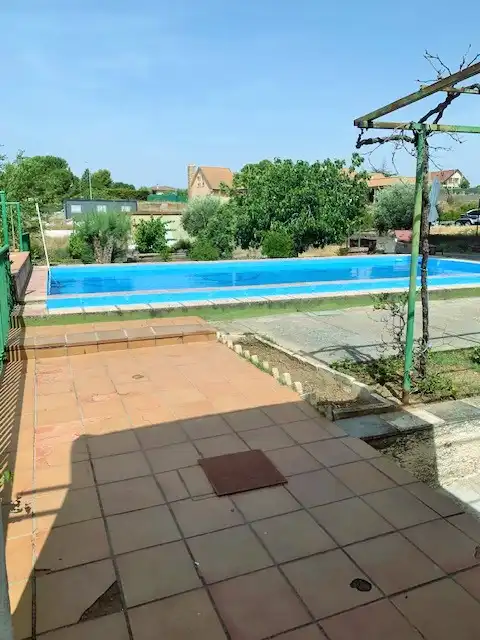 Swimming pool of Houses for sale in Colmenar de Oreja  with Air Conditioner, Heating and Private garden