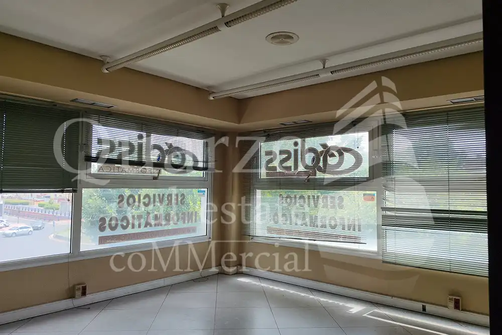 Local en venta en Alcalá de Henares