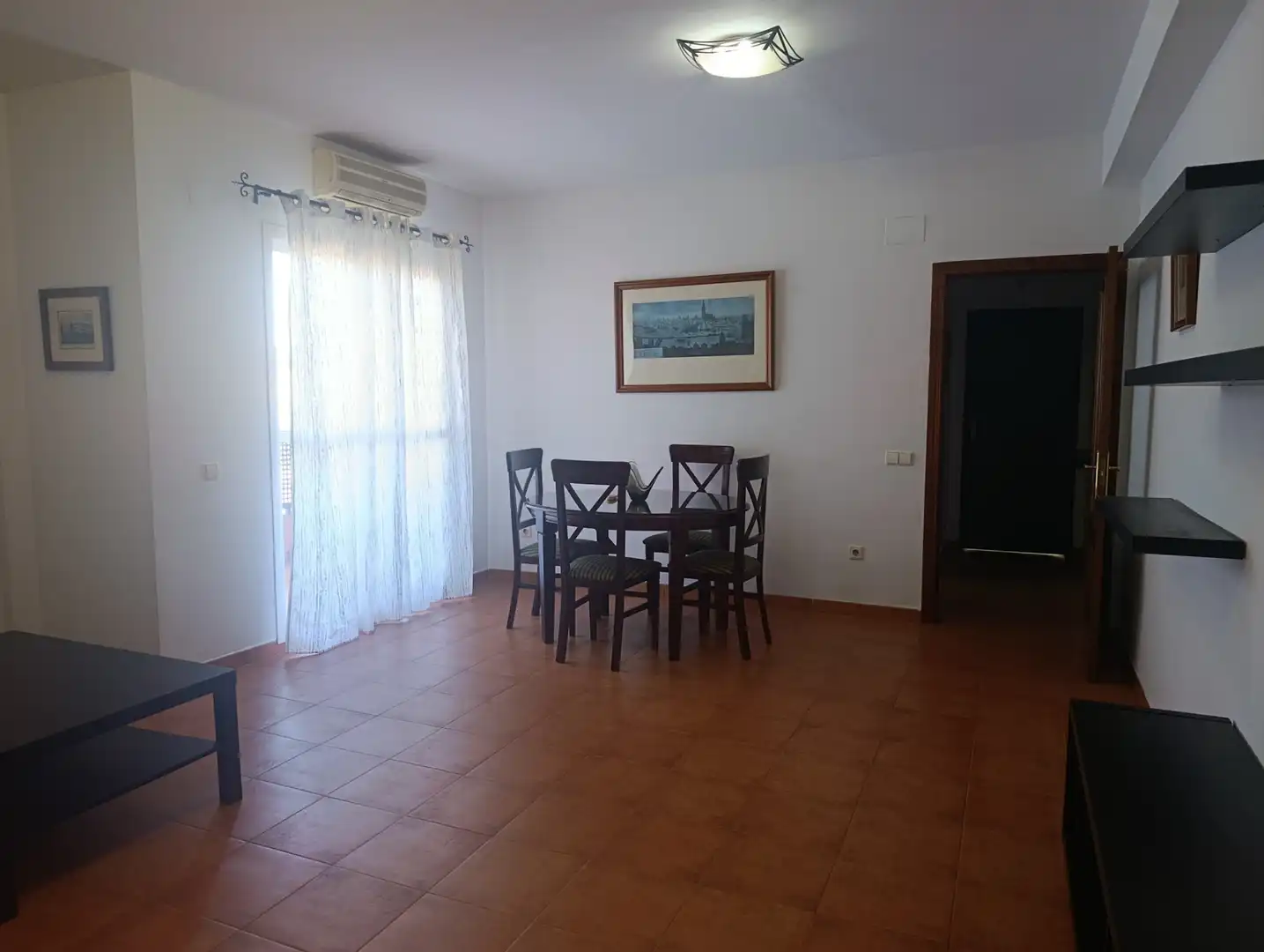 Comedor de Piso de alquiler en Dos Hermanas con Aire acondicionado, Terraza y Amueblado