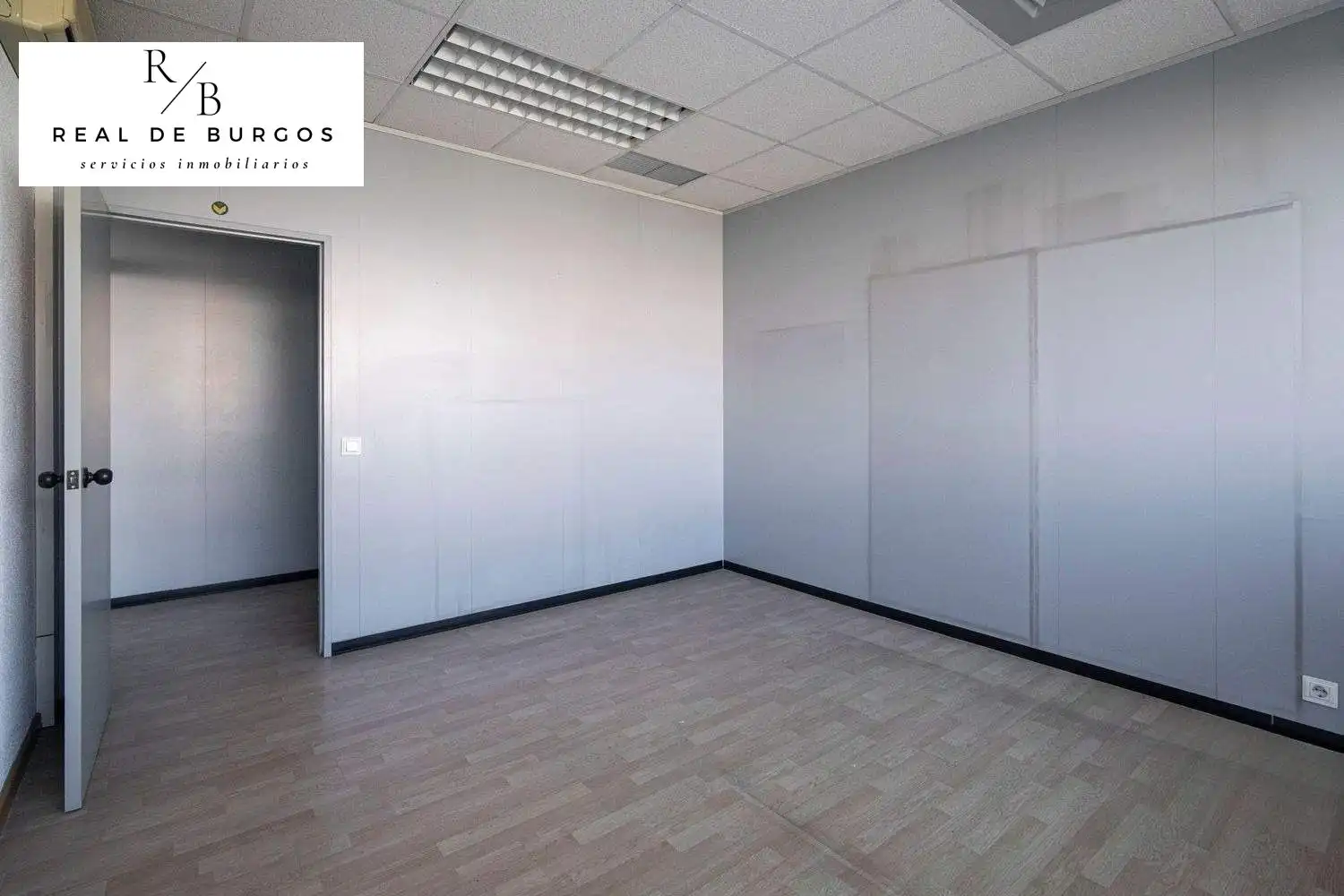 Office for rent in Valladolid  with Air Conditioner and Heating