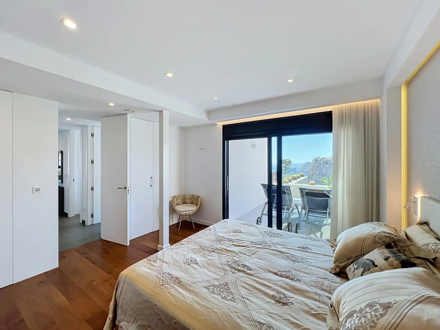 Penthouse with pool for sale in Cumbre del Sol, imagen 55