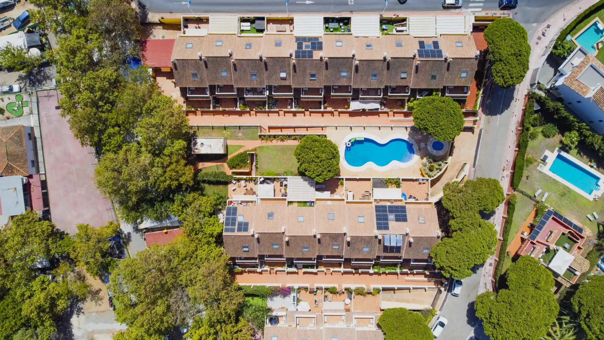 Detached homes for sale in Calahonda