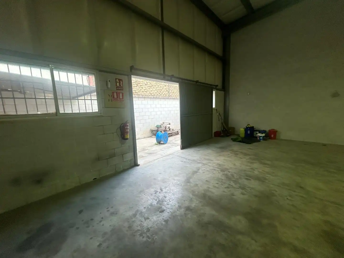Aparcament de Nau industrial en venda en Antequera amb Calefacció