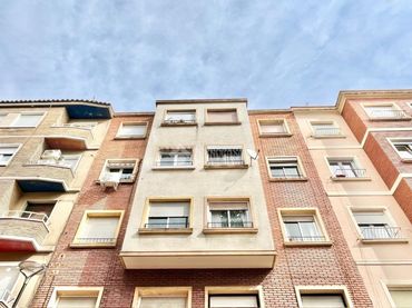 Pis amb ascensor en venda a Delicias