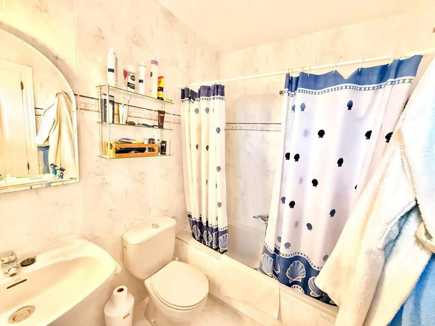 Baño de Casa adosada en venta en Higuera de las Dueñas con Calefacción, Jardín privado y Terraza