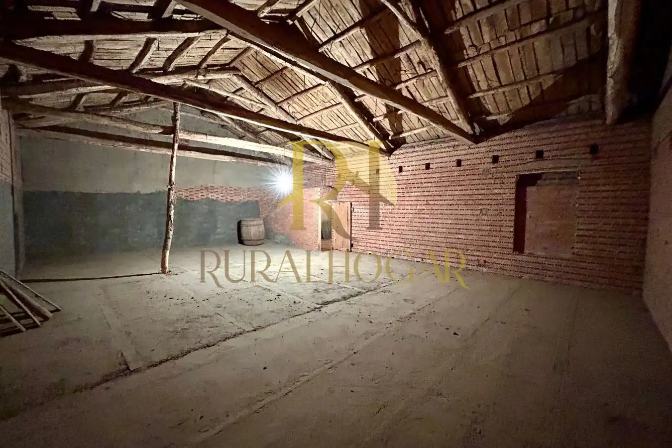 Houses for sale in Villazala  with Storage room